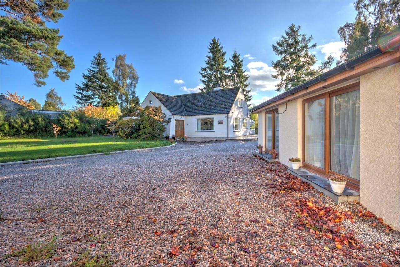 Charming 1-Bed Cottage In Inverness Buitenkant foto